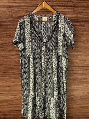 Knox Rose Black & White Floral Printed Boho Tiered Dress